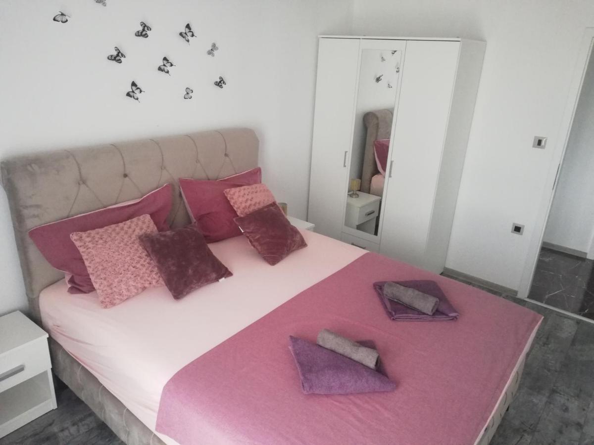 Modern Apartment Ana Ровинь Экстерьер фото